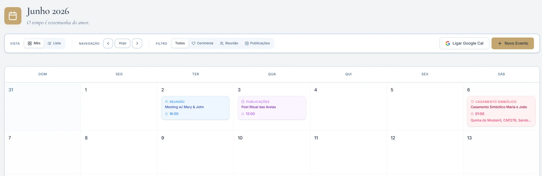 Vista mensal do calendário com cerimónias, reuniões e publicações distribuídas ao longo do mês.